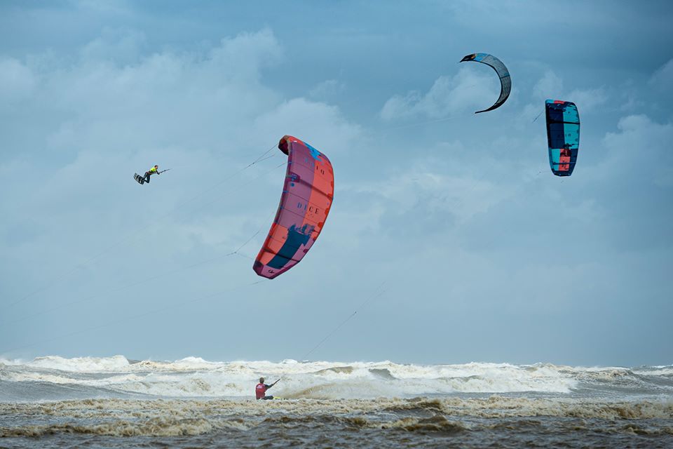 Competition calendar-Dutch-Championships-kite surfing Red Bull Megaloop