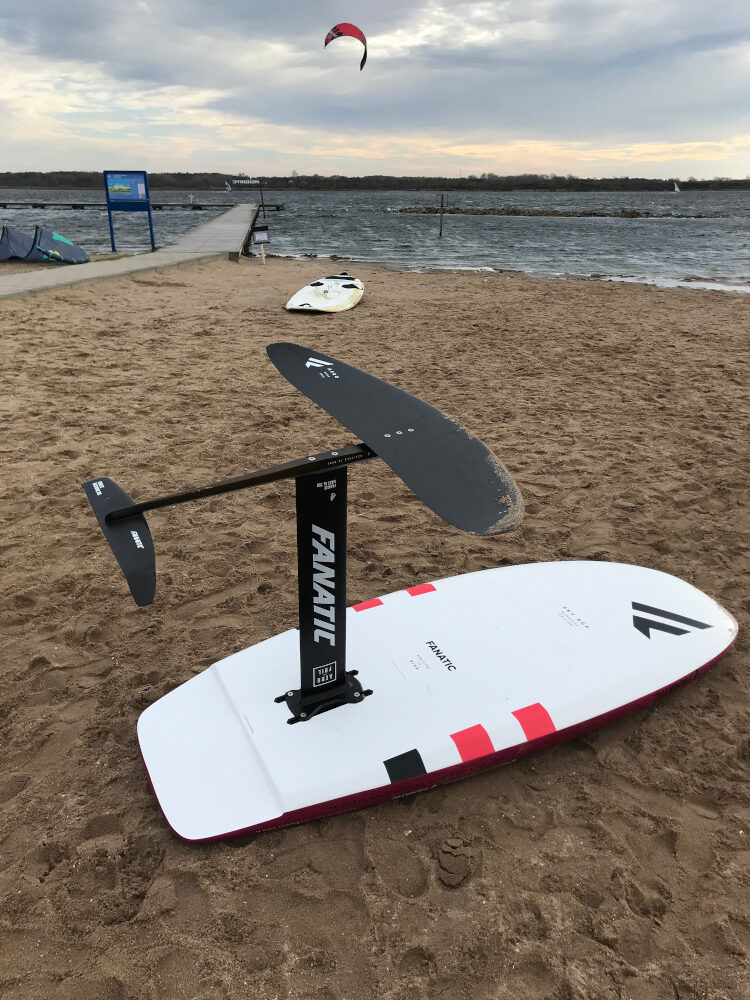 Apprenez à faire du wing surf et du wingfoil