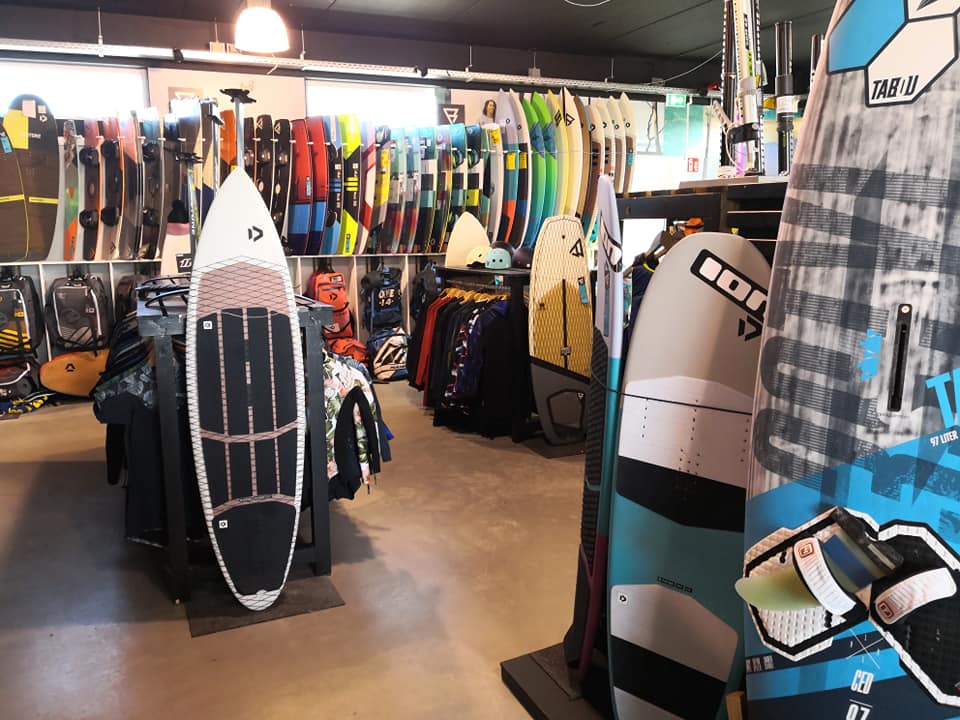 Kitesurf shops closed but operate during Covid-19 lockdown