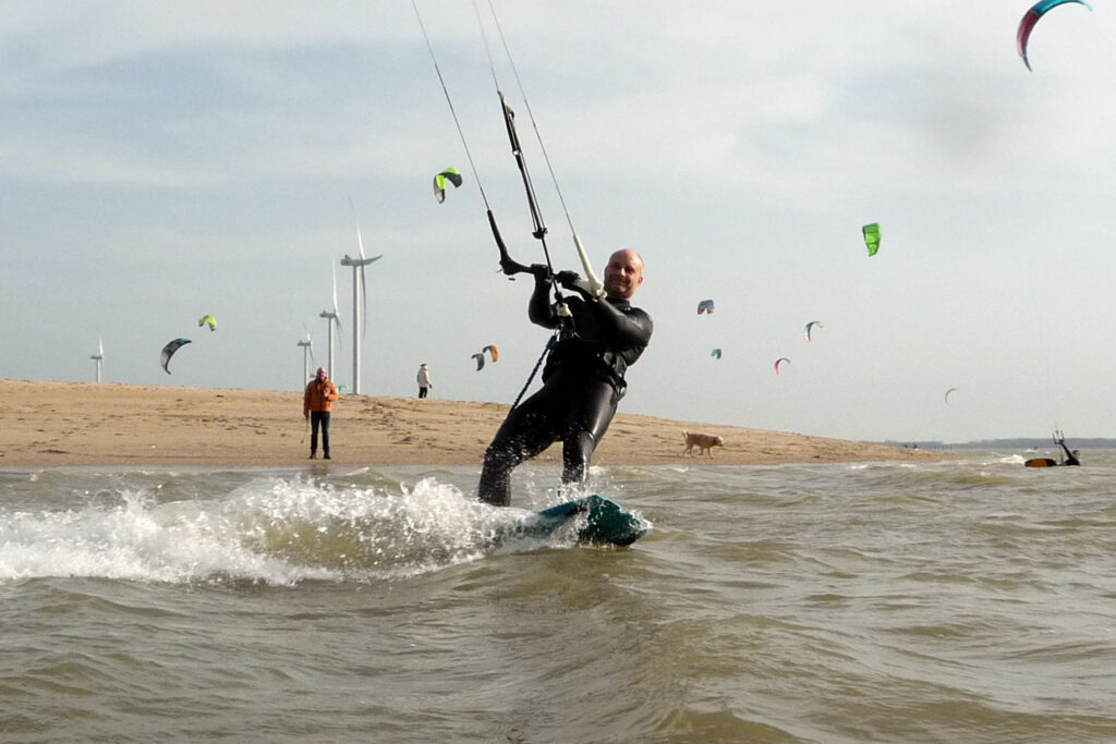 Kitesurfen marschieren durch die Niederlande