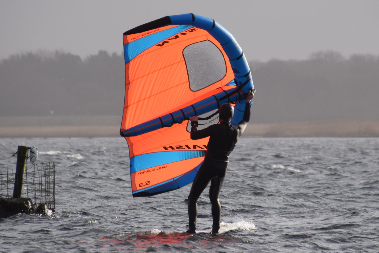 Apprendre le surf à voile