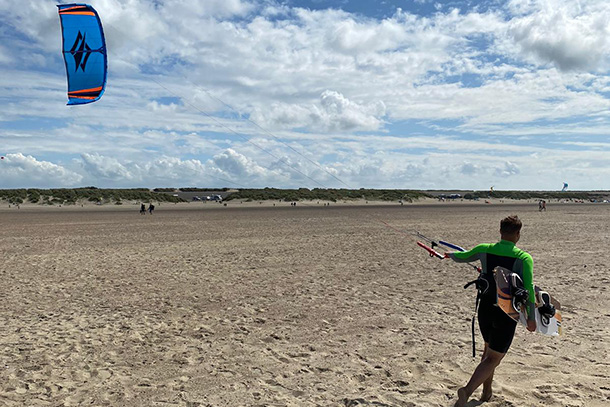 Déterminez si vous pouvez déjà aller sur l'eau avec le kitesurf.