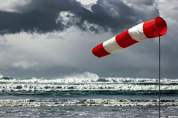 Kitesurfen Sie nur, wenn der Wind richtig ist. Bestimmen Sie selbst, welcher Wind für Sie am besten ist.