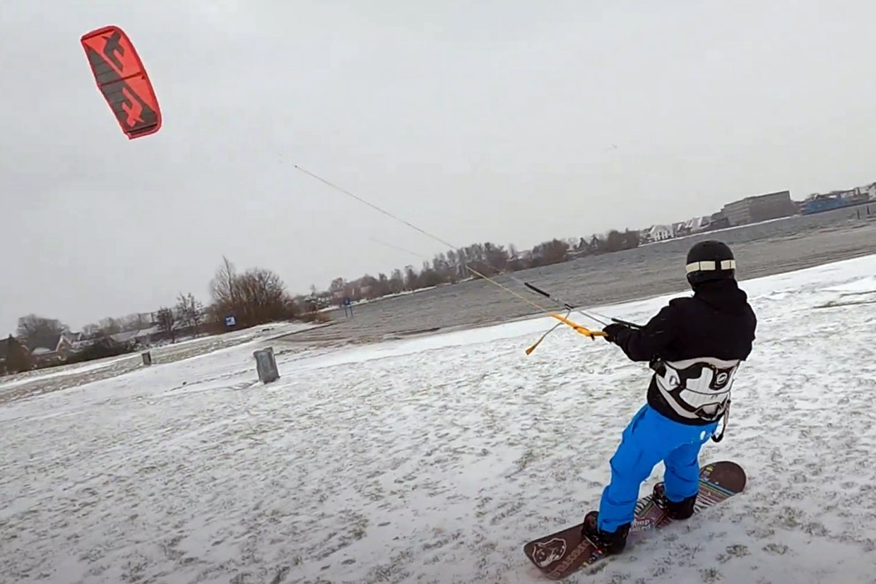 Snowkiting in the Netherlands