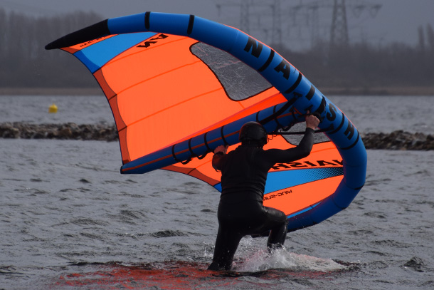 With the Naish S26 5.3 and the Takuma board from Decathlon